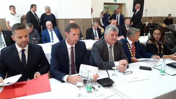 Zasadnutie Vlády SR Zasadnutie Vlády SR